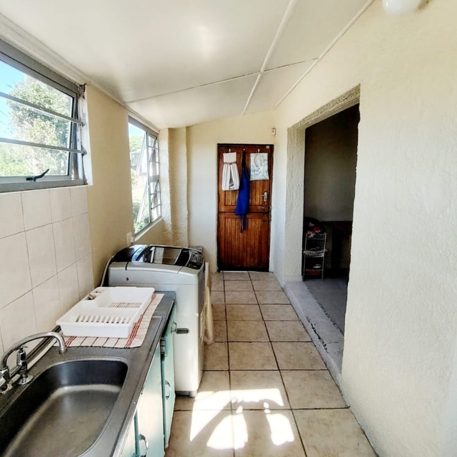 3 Bedroom Property for Sale in Summerpride Eastern Cape